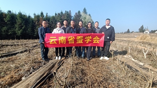 合影留念.jpg